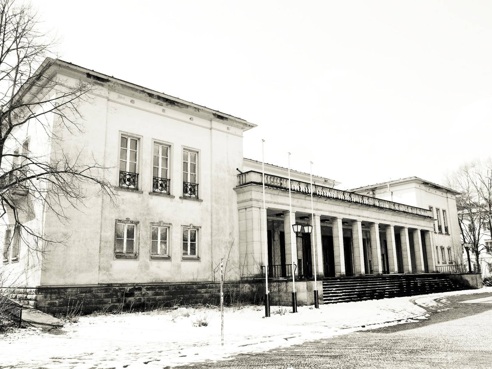 Bogensee das ehemalige Kulturhaus auf dem Campus Bogensee