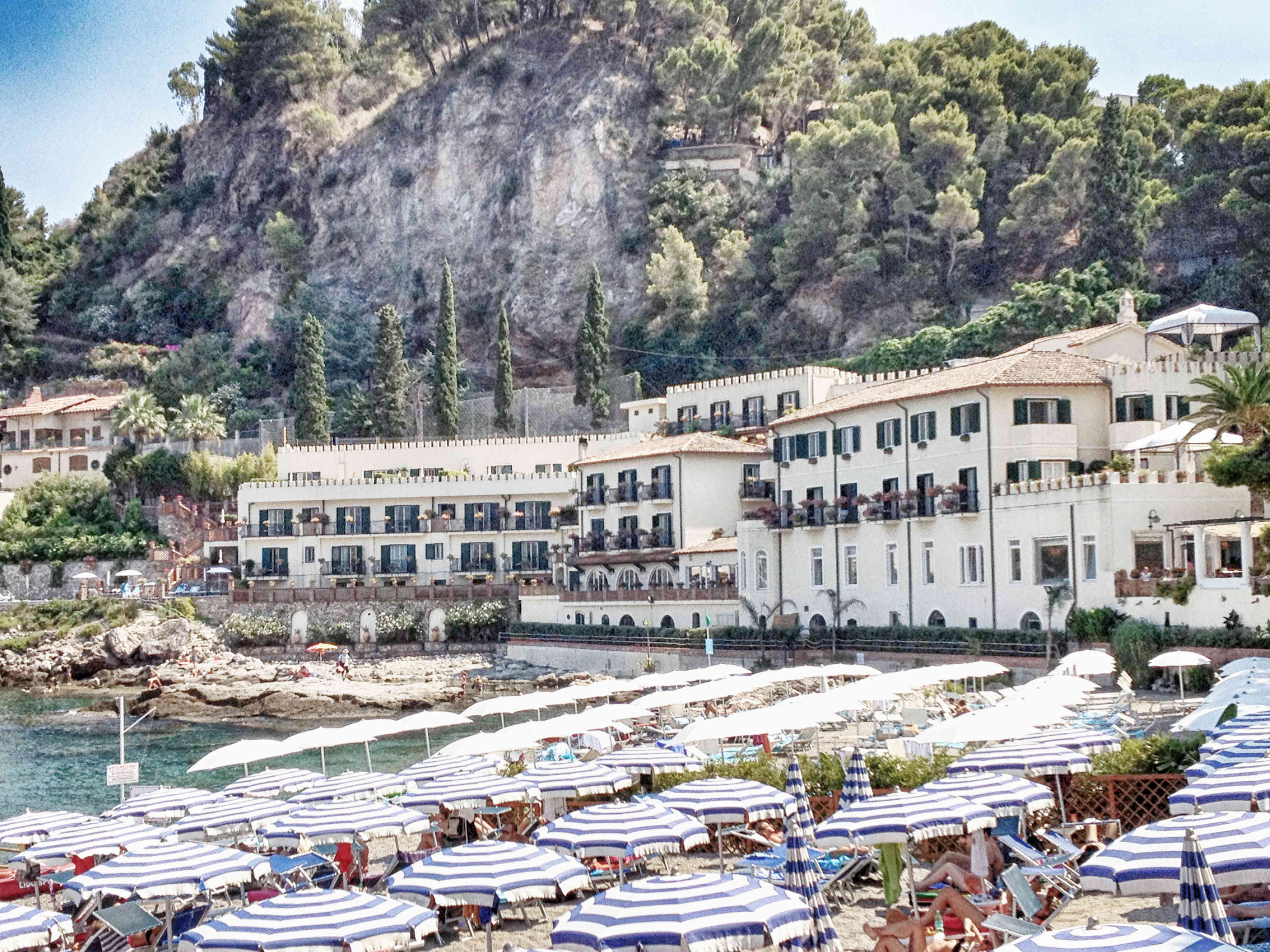 Sizilien Urlaub Erfahrungsbericht Mendola Beach Club in Taormina